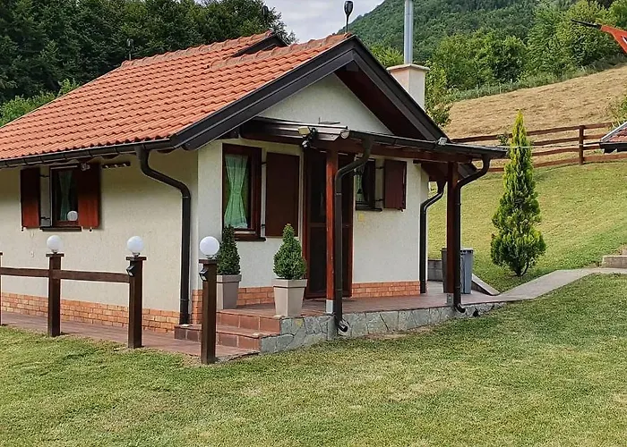 Vikendica Klocanica Case de vacanță *