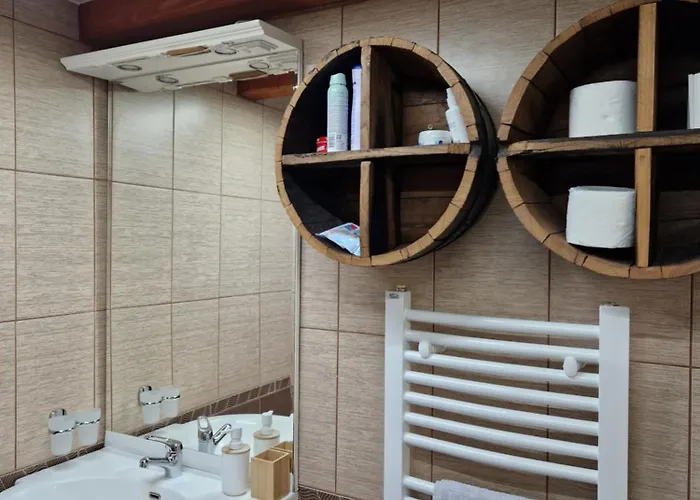 Vikendica Klocanica * Strmosten